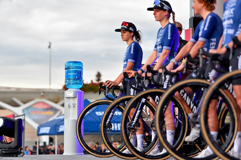 Aquaservice colabora con la II edición de la Vuelta femenina para lograr un evento más sostenible
